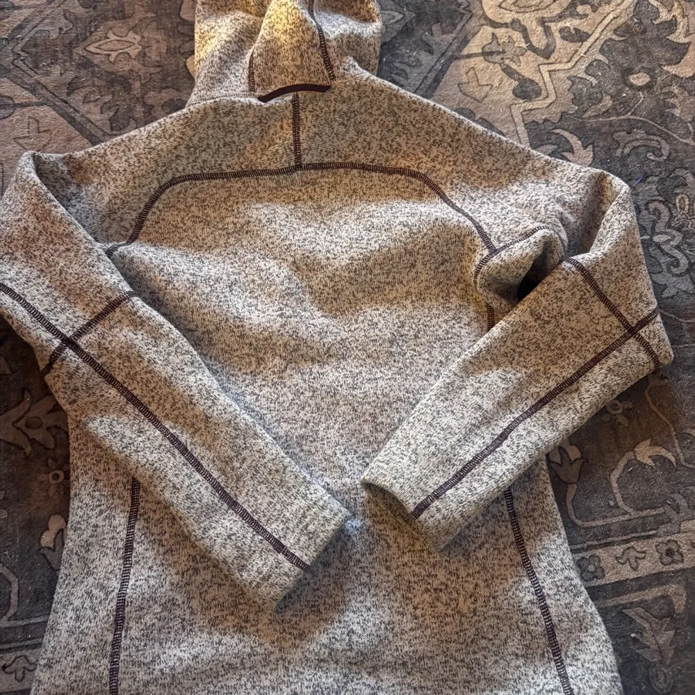 Haglofs Womens Swook Fleece full zip size small Gray Hooded Jacket  cozy and sty